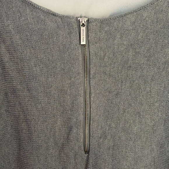 Light gray Michael Kors high low oversized sweater size xl - Picture 5 of 6